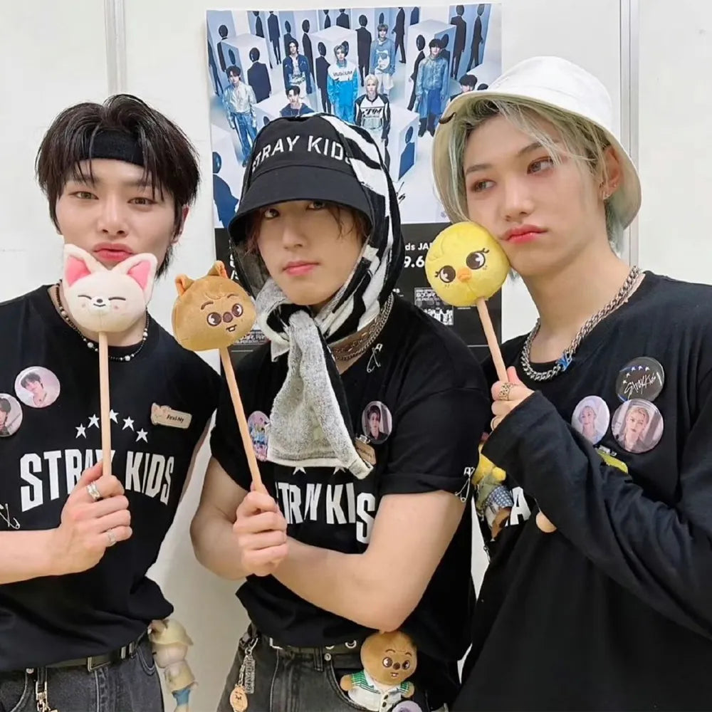 SKZOO x STRAY KIDS SHOULDER TAPPING STICK SKZOO x STRAY KIDS SHOULDER TAPPING STICK