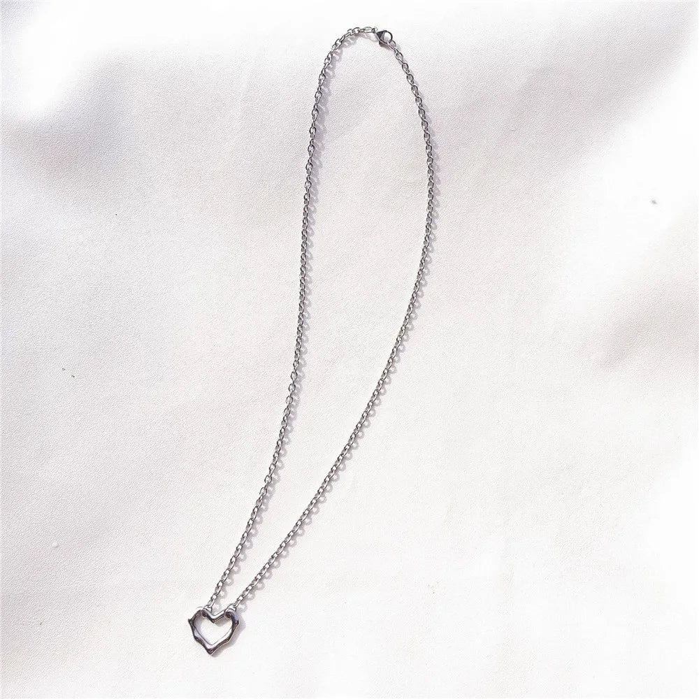 SKZ Lee know Heart Shape Necklace