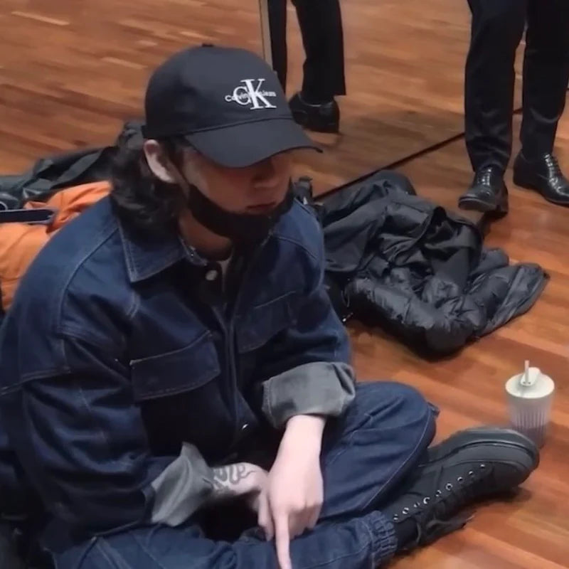 BTS JUNGKOOK X CALVIN KLEIN UNISEX BALL CAP BTS JUNGKOOK X CALVIN KLEIN UNISEX BALL CAP