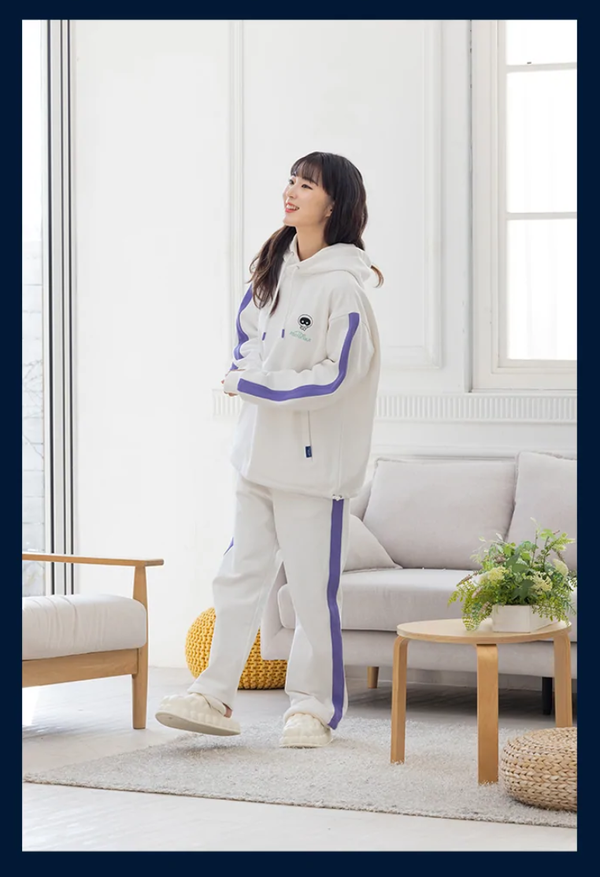 BTS JIN The Astronaut フーディ L